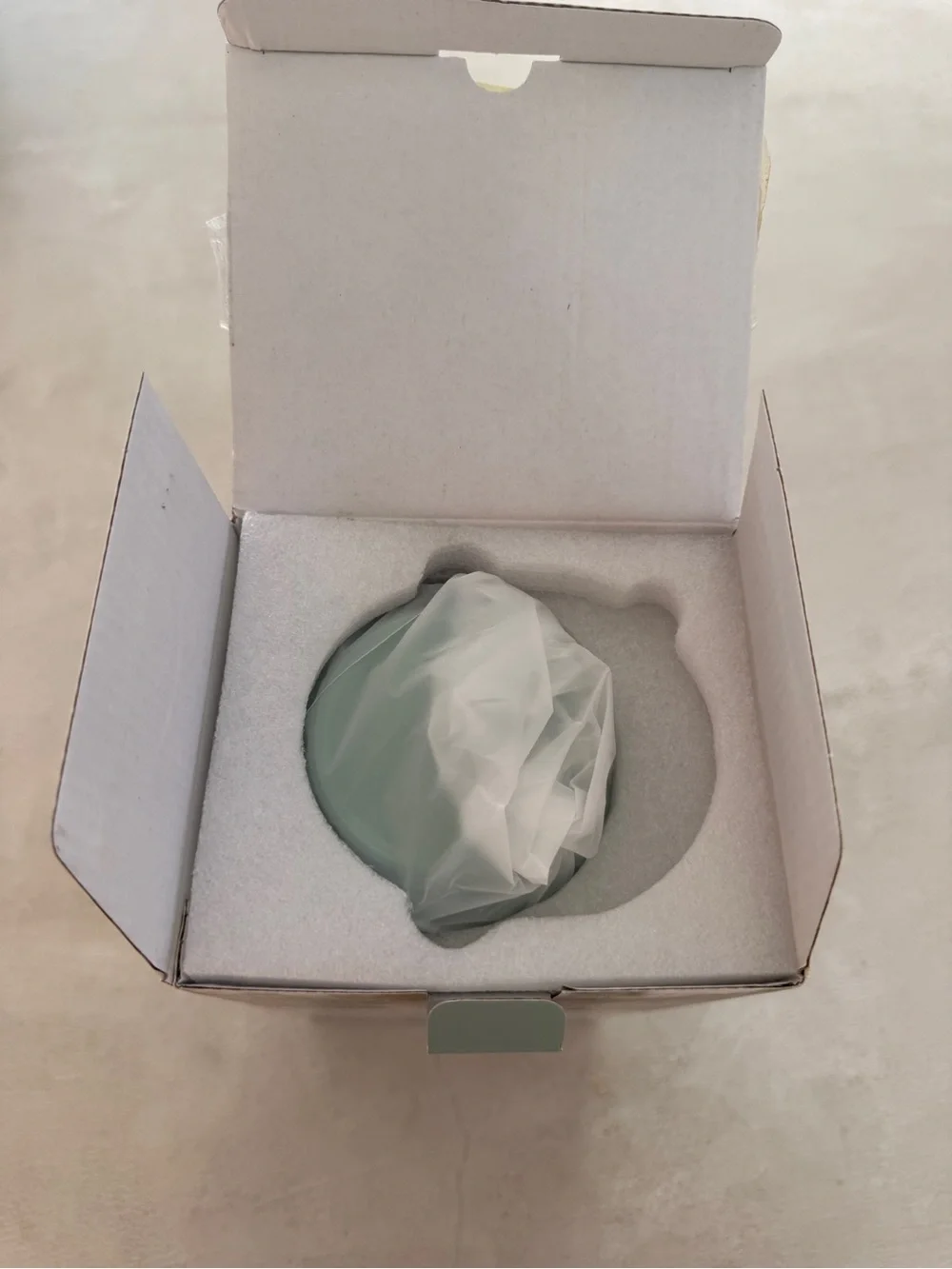 Momcozy portable breast